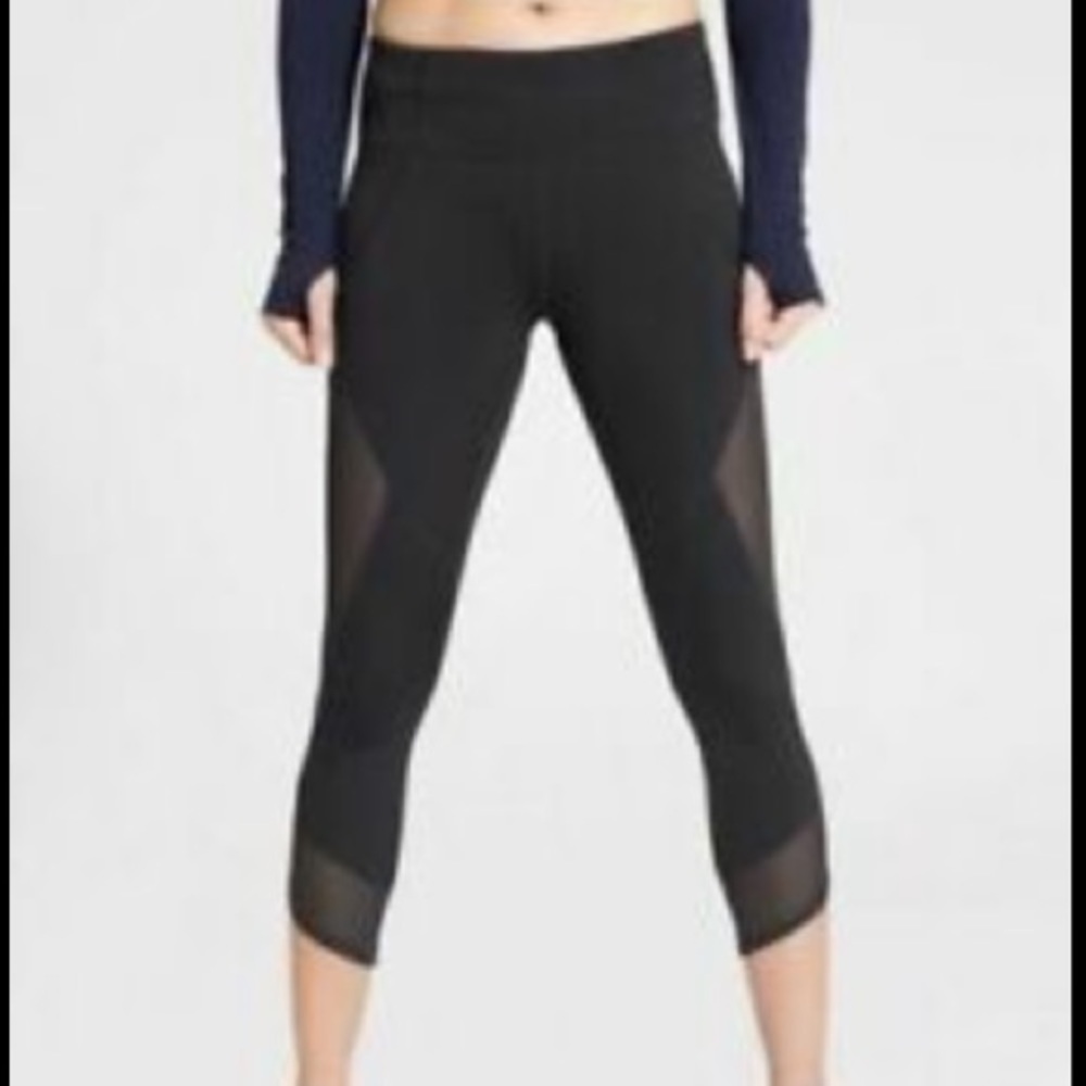Athleta mesh sonar Capri leggings